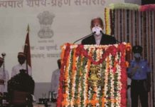 नवनियुक्त राज्यपाल मंगूभाई पटेल ने ली शपथ, आनंदीबेन की विदाई