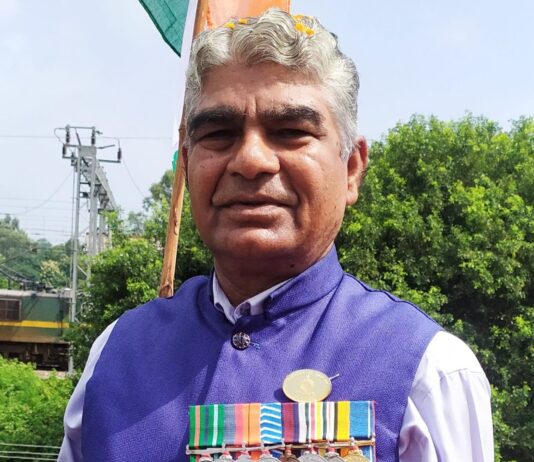 बाहरी राज्यों से आकर शहर में रेहड़ियां लगाने वालों पर प्रशासन रखे पैनी निगाह रखे प्रशासन कुमार।