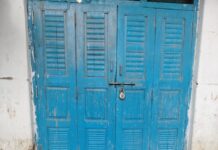 अलीराजपुर जिले के उमराली में अवैध बंगाली डॉक्टर के क्लीनिक को नायब तहसीलदार ने किया सील।