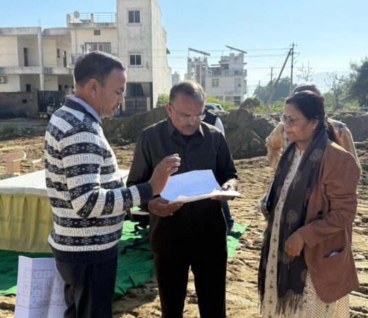 विधानसभा अध्यक्ष ने सैटेलाइट हॉस्पिटल के निर्माण कार्य का किया निरीक्षण।