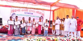 त्रिवेणी काशी इंटर कॉलेज, बिहार -उन्नाव की पुण्य धरा पर ‘मातृ सम्मेलन एवं पुरातन छात्र सम्मान समारोह’ का भव्य आयोजन किया गया।